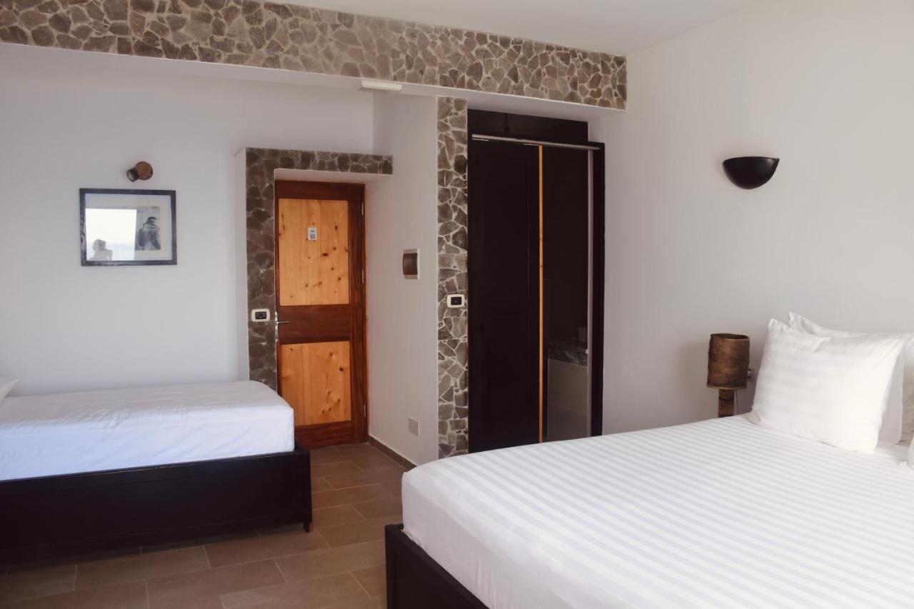 Tienne Del Mar Hotel Paul Exterior photo
